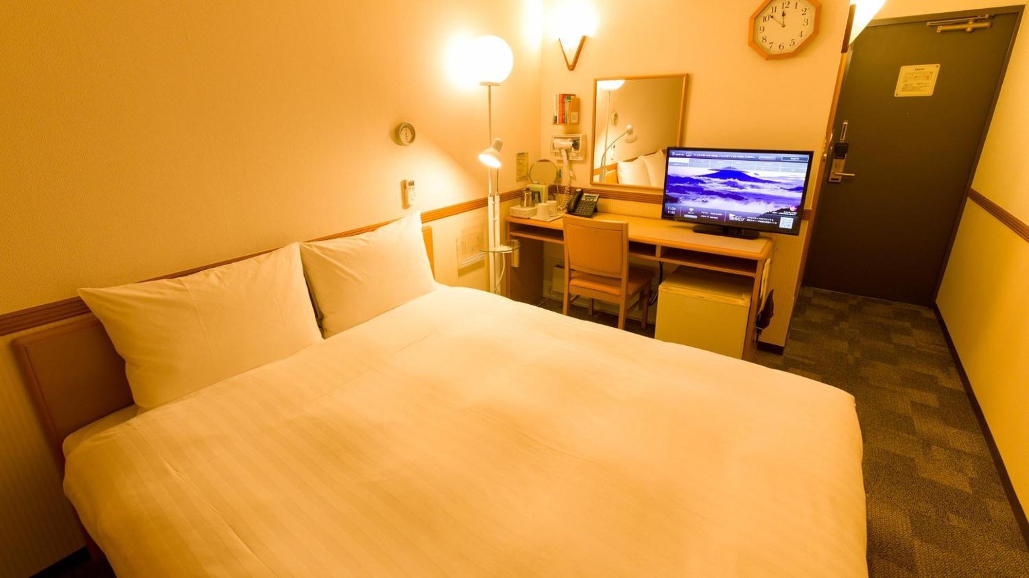 Toyoko Inn Kobe Sannomiya-Eki Higashi Pokoj fotografie