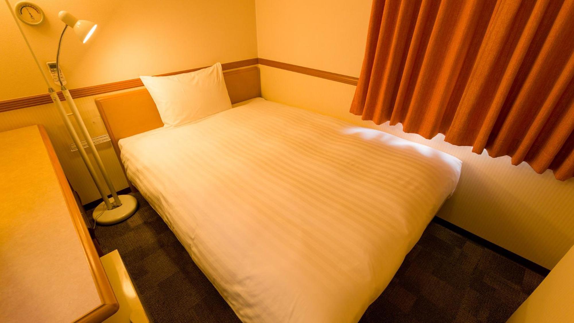 Toyoko Inn Kobe Sannomiya-Eki Higashi Pokoj fotografie