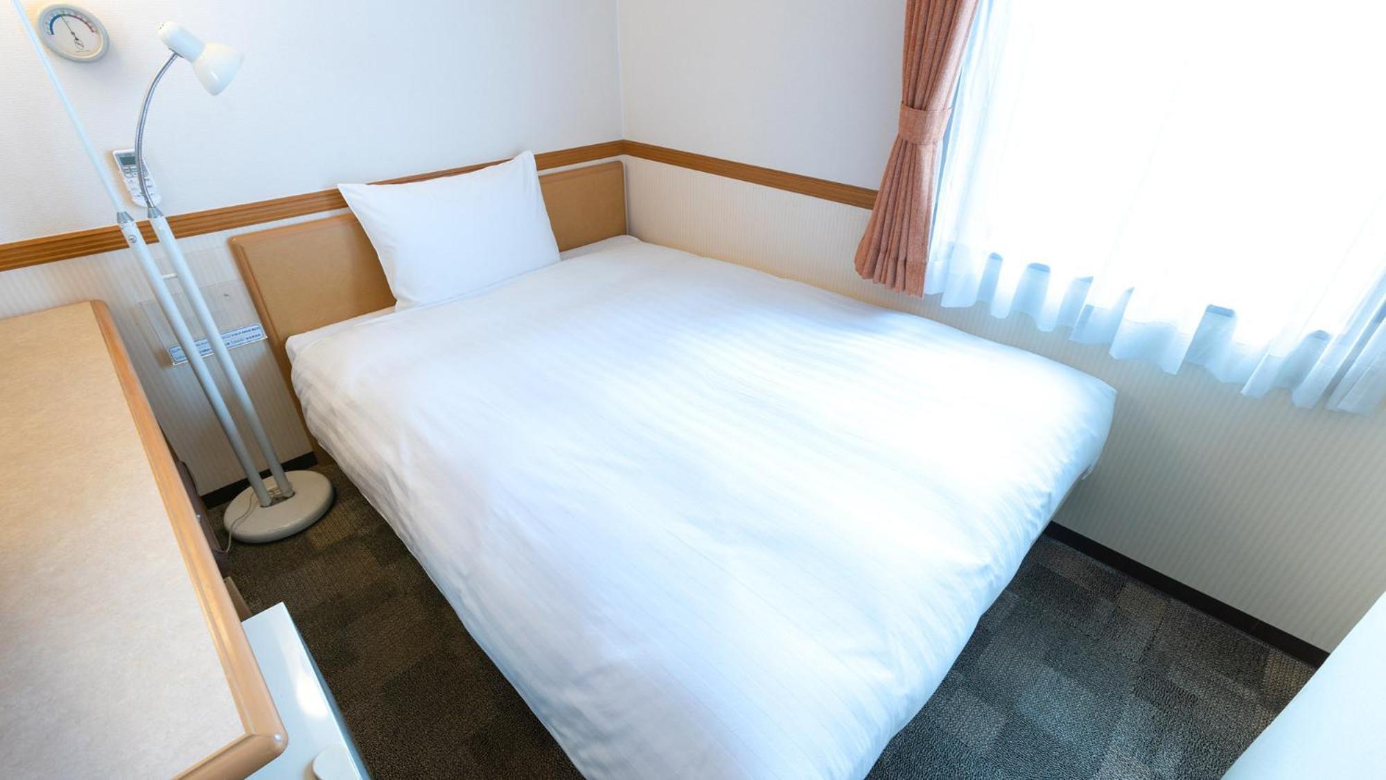 Toyoko Inn Kobe Sannomiya-Eki Higashi Pokoj fotografie
