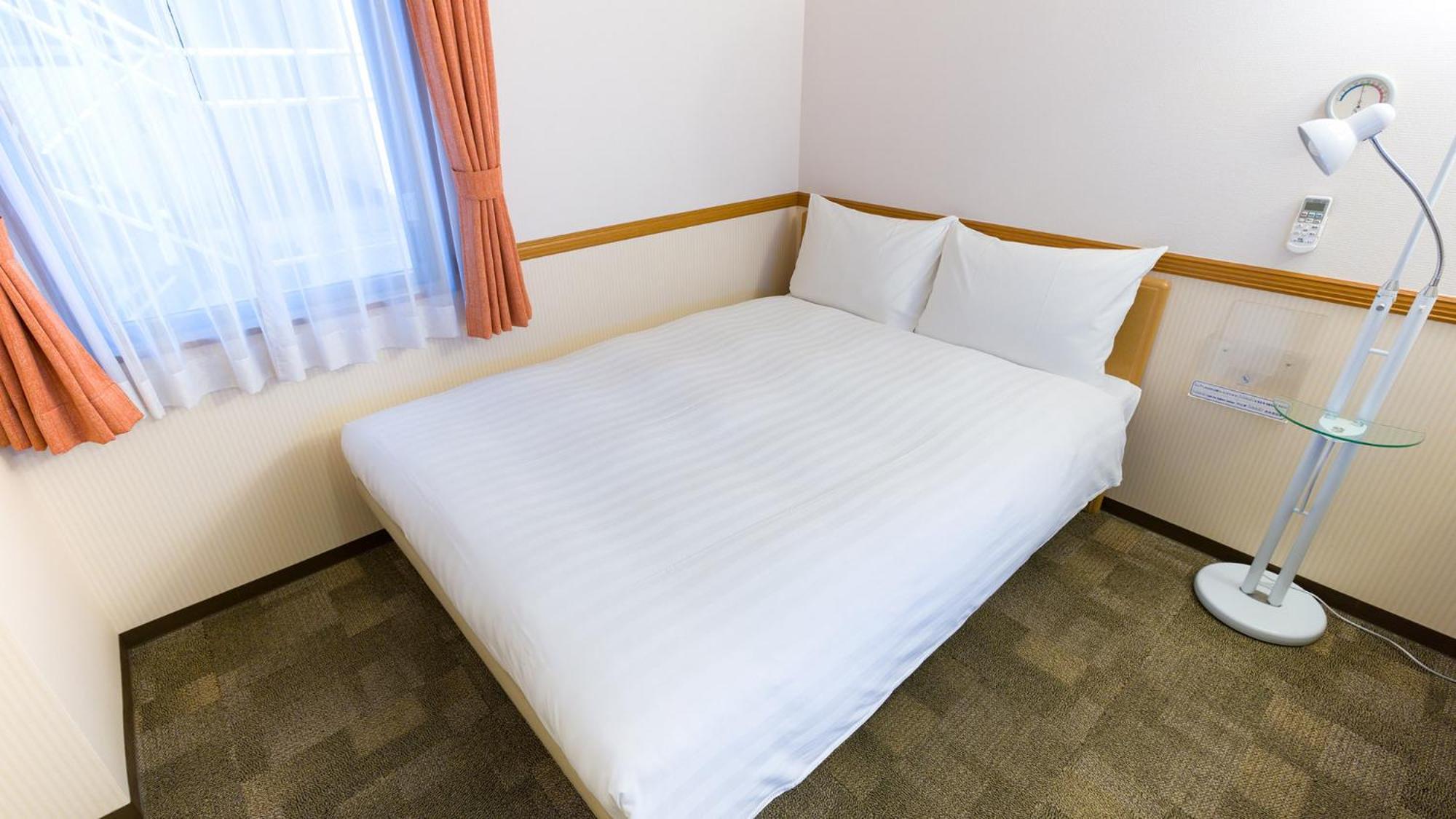 Toyoko Inn Kobe Sannomiya-Eki Higashi Pokoj fotografie